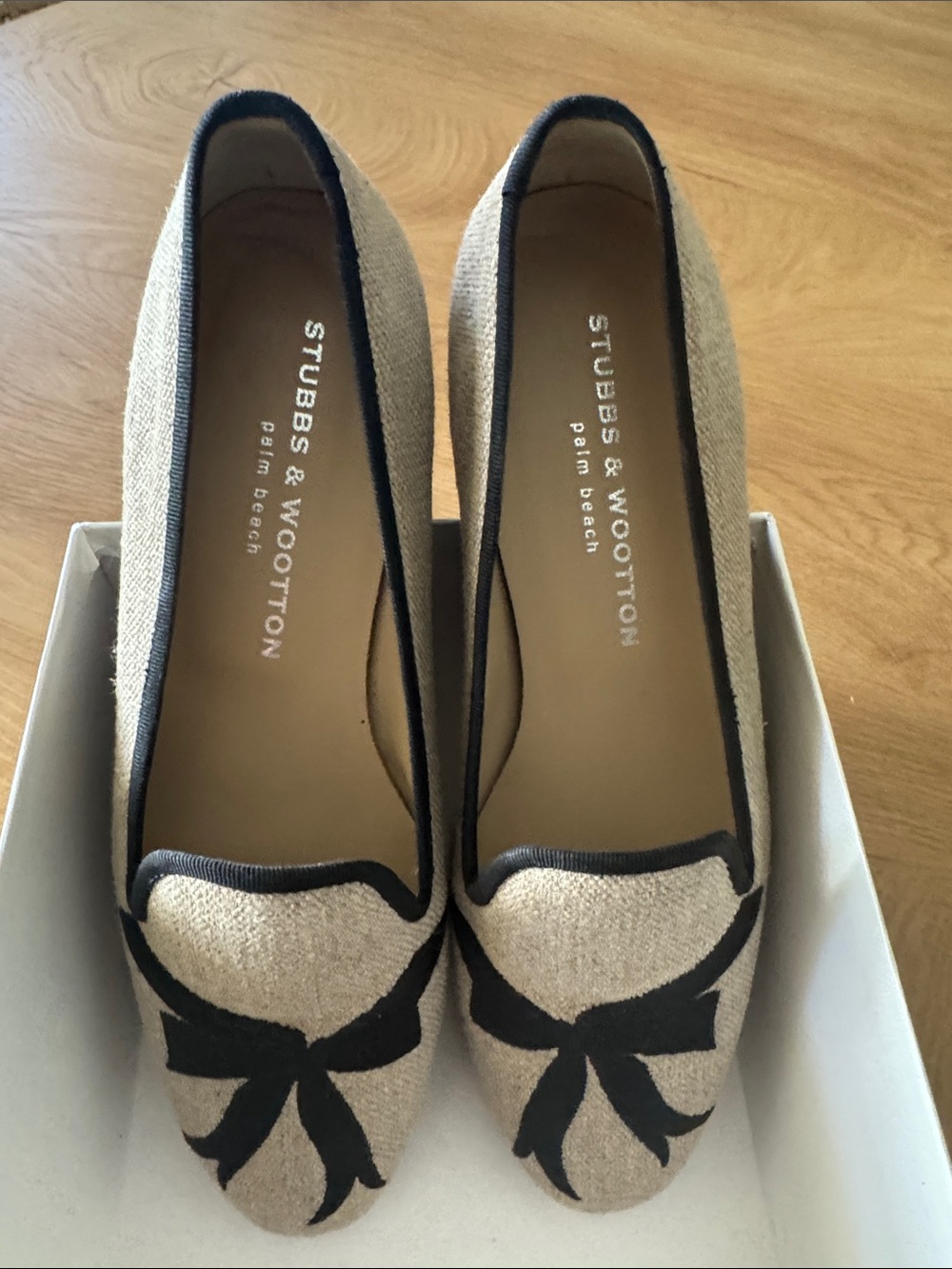 Stubbs & Wootton Beige Flats with Black Bow Trim